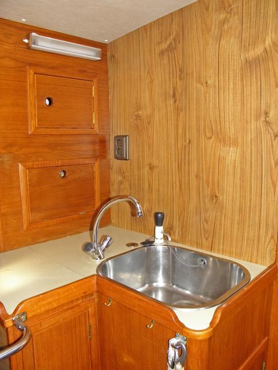 Vorschiff, Innenausstattung